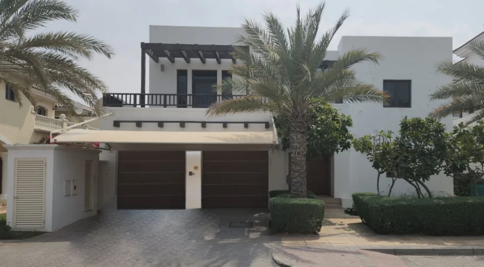 Original Santa Fe-style Palm Jumeirah Garden Home before exterior remodeling
