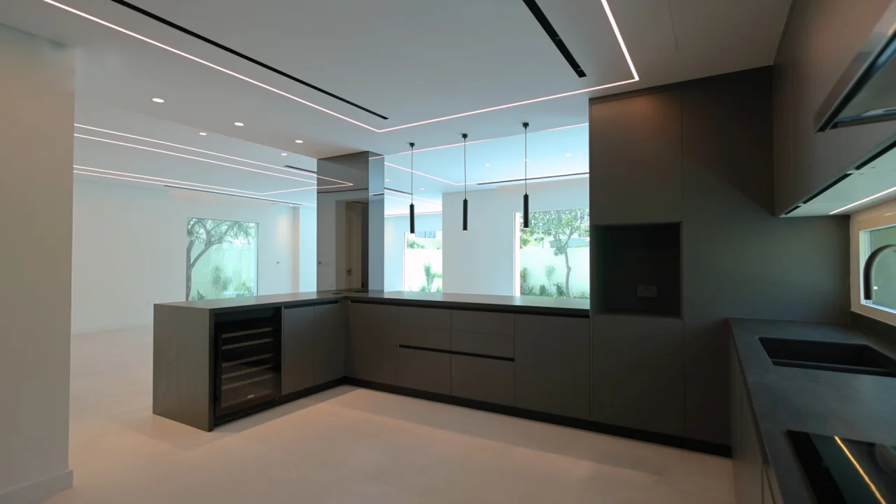 Jumeirah Park Regional villa renovation with pool